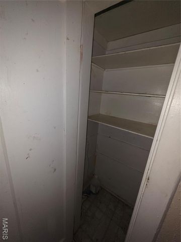 8015 Allen Avenue, St Louis, MO 63114