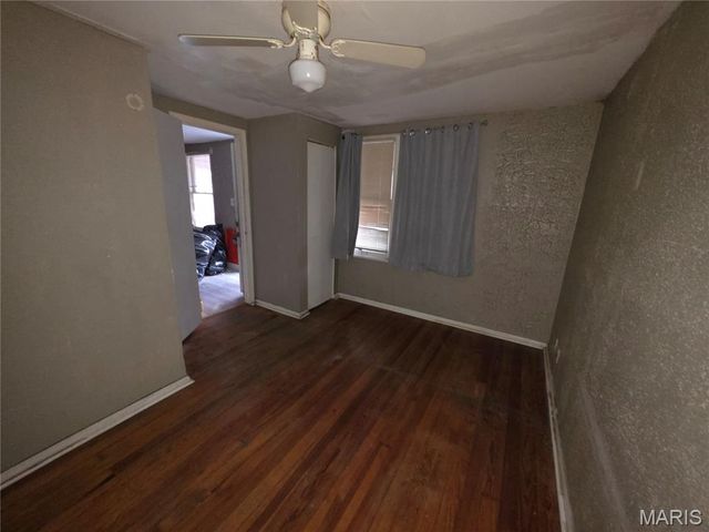 8015 Allen Avenue, St Louis, MO 63114