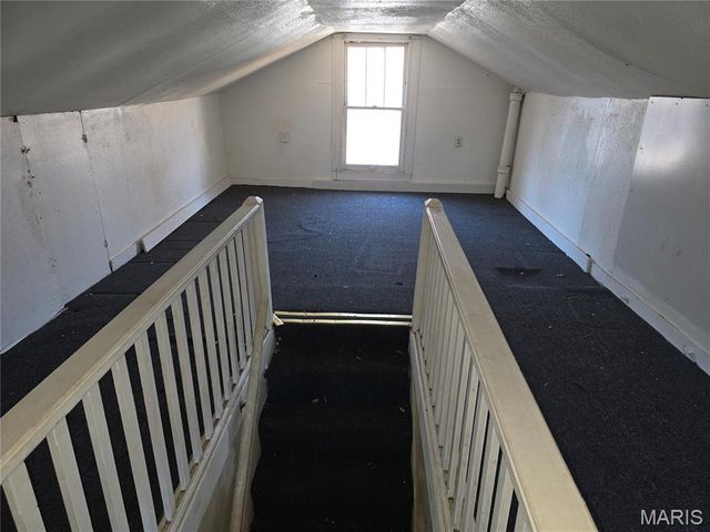 8015 Allen Avenue, St Louis, MO 63114