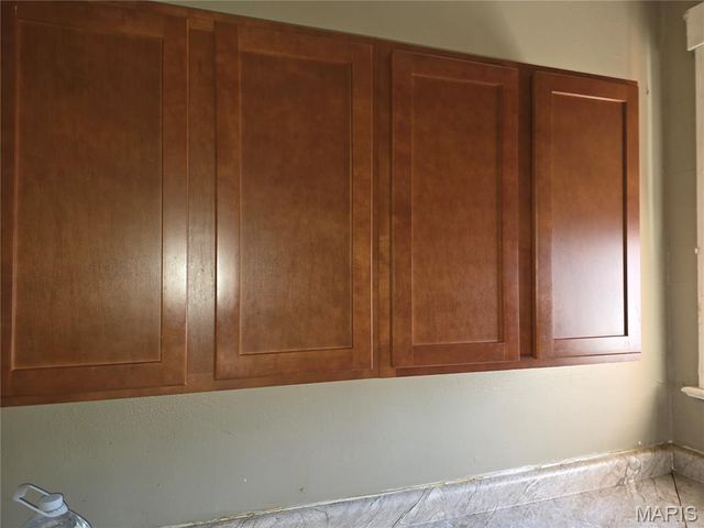 8015 Allen Avenue, St Louis, MO 63114