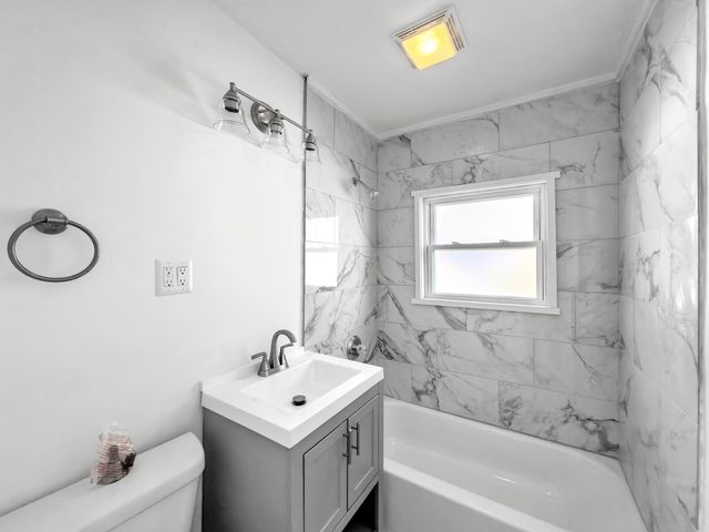 1304 Freeland Avenue, Calumet City, IL 60409