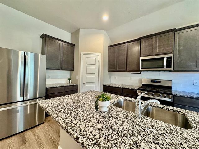 10901 SW 19th Street, Yukon, OK 73099