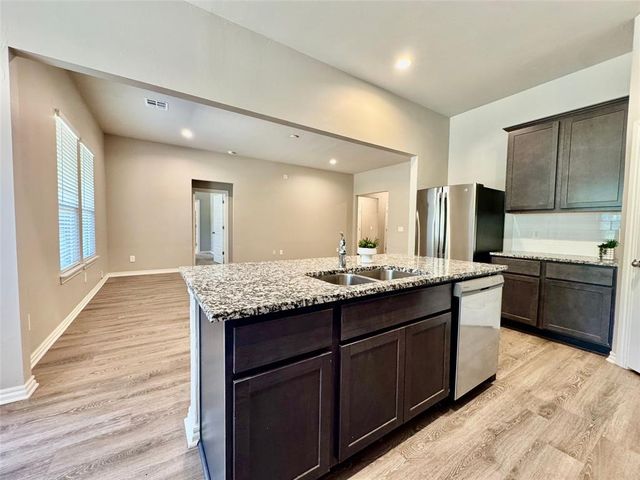10901 SW 19th Street, Yukon, OK 73099