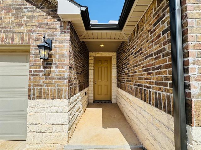 10901 SW 19th Street, Yukon, OK 73099