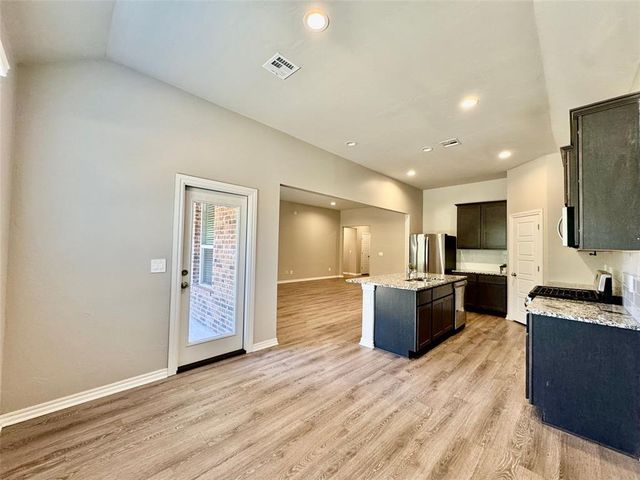 10901 SW 19th Street, Yukon, OK 73099