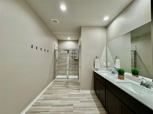 10901 SW 19th Street, Yukon, OK 73099