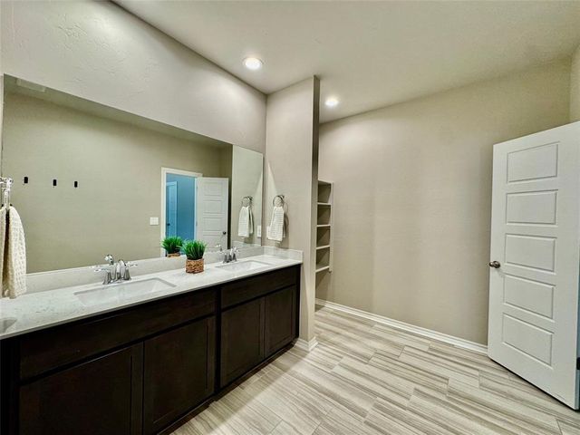 10901 SW 19th Street, Yukon, OK 73099
