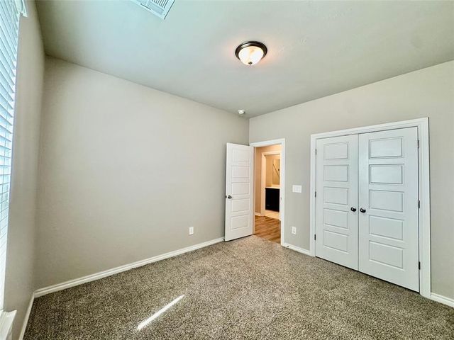 10901 SW 19th Street, Yukon, OK 73099