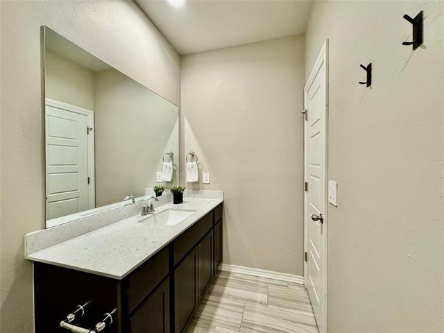 10901 SW 19th Street, Yukon, OK 73099