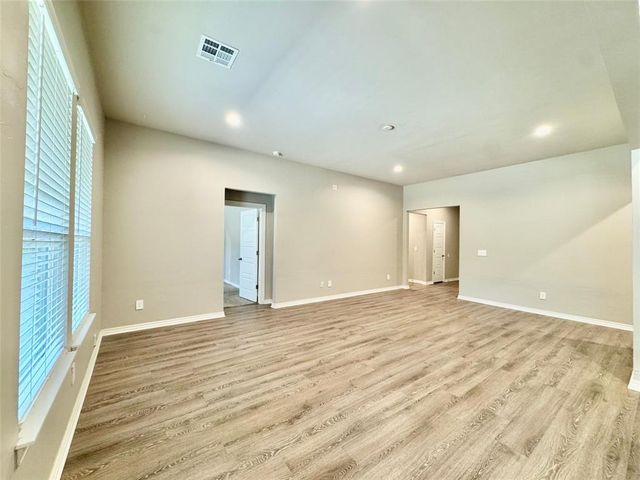 10901 SW 19th Street, Yukon, OK 73099