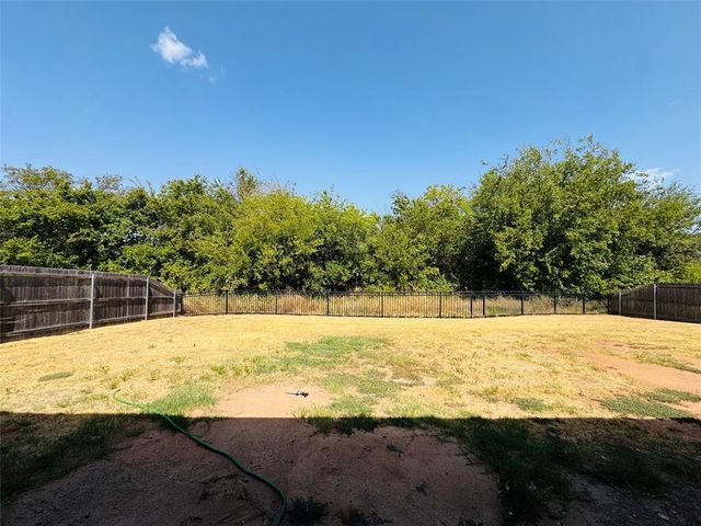 10901 SW 19th Street, Yukon, OK 73099