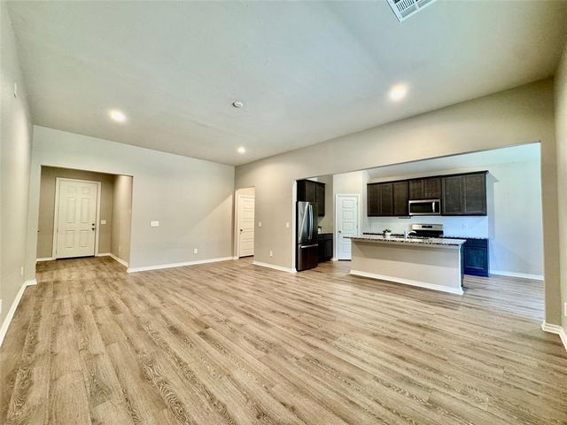 10901 SW 19th Street, Yukon, OK 73099
