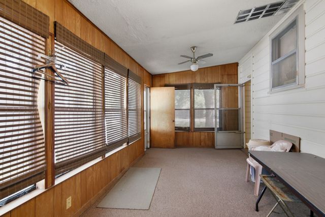 329 N Ash Avenue, Azle, TX 76020