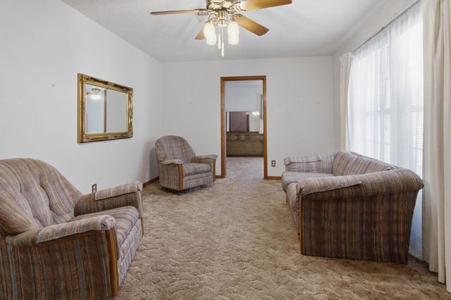 329 N Ash Avenue, Azle, TX 76020