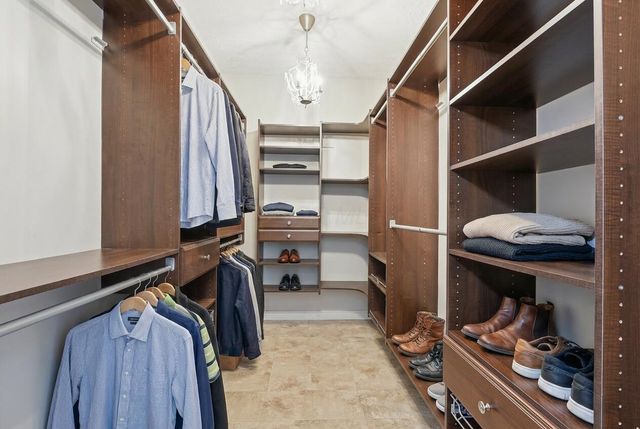 339 Aylesbury Drive S, Westerville, OH 43082