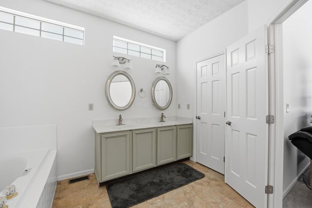 339 Aylesbury Drive S, Westerville, OH 43082