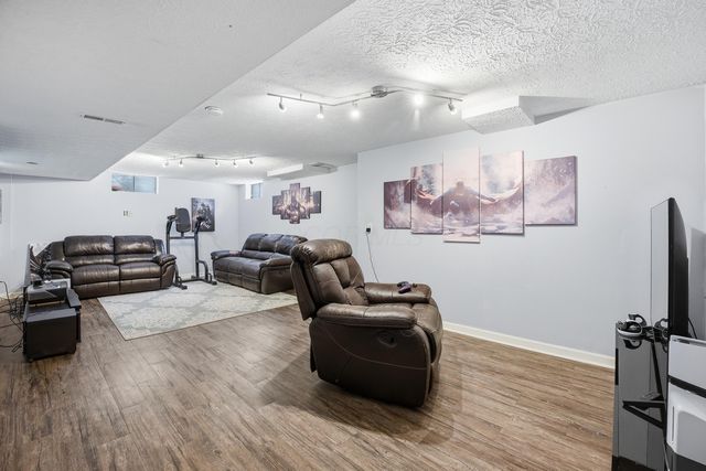 339 Aylesbury Drive S, Westerville, OH 43082