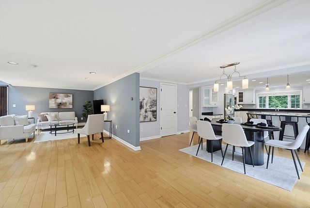 36 Stewart St, West Newbury, MA 01985