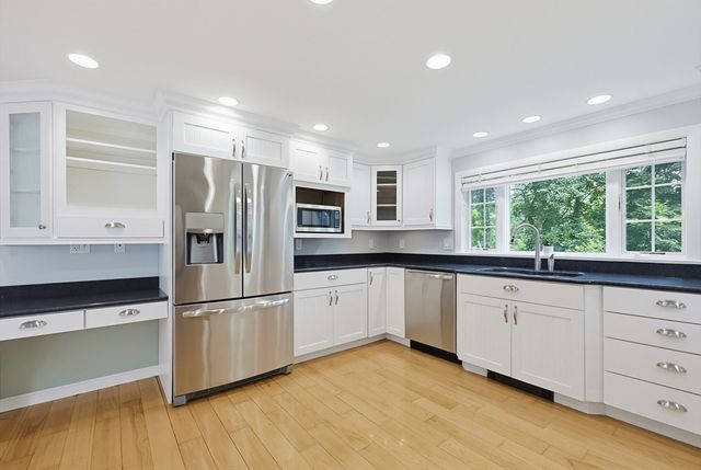 36 Stewart St, West Newbury, MA 01985