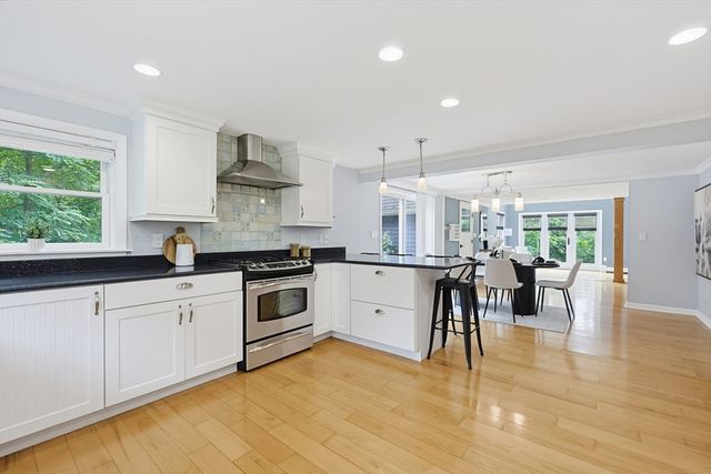 36 Stewart St, West Newbury, MA 01985