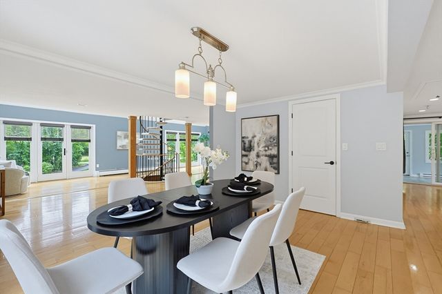 36 Stewart St, West Newbury, MA 01985