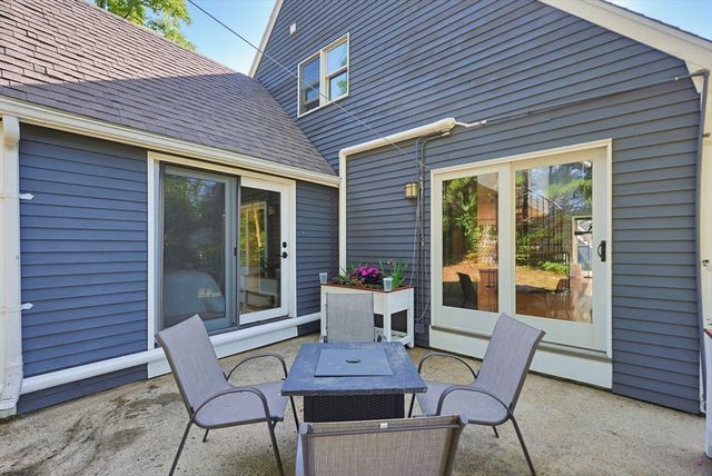 36 Stewart St, West Newbury, MA 01985