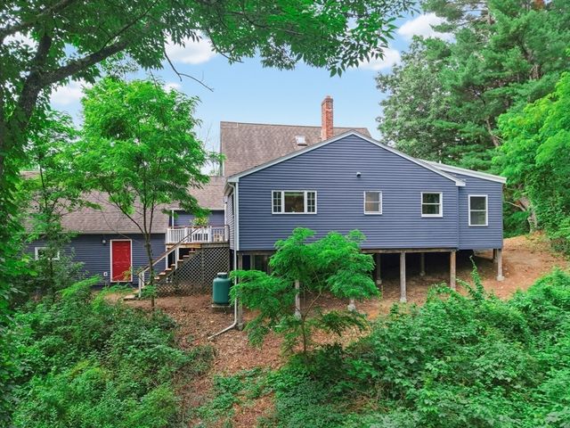 36 Stewart St, West Newbury, MA 01985