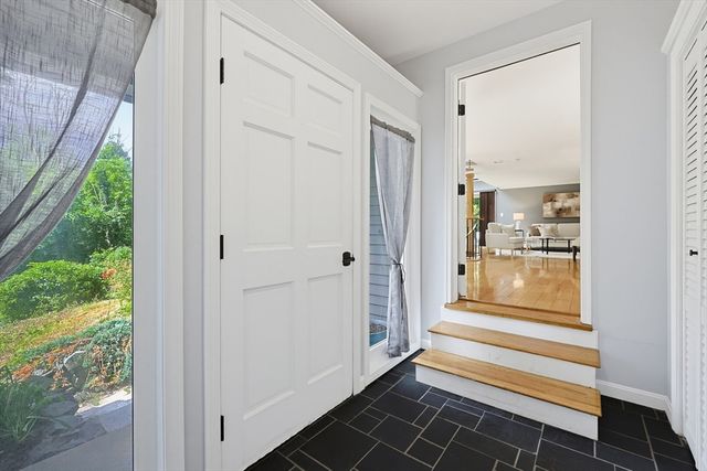 36 Stewart St, West Newbury, MA 01985