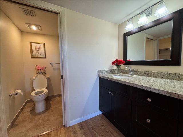 6121 Balboa Circle 306, Boca Raton, FL 33433