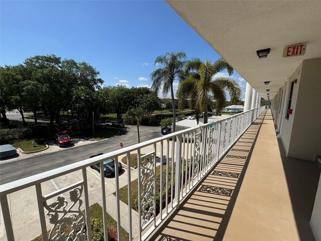 6121 Balboa Circle 306, Boca Raton, FL 33433