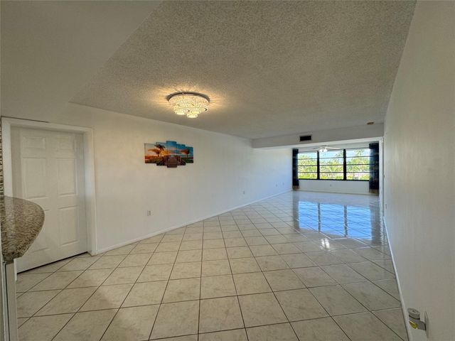 6121 Balboa Circle 306, Boca Raton, FL 33433