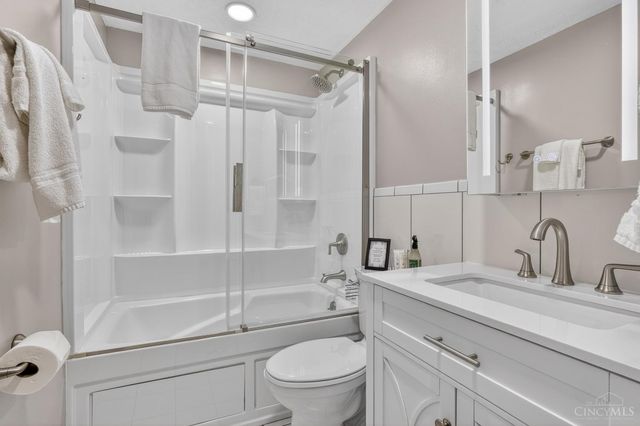 831 Massachusetts Drive, Union Twp, OH 45245