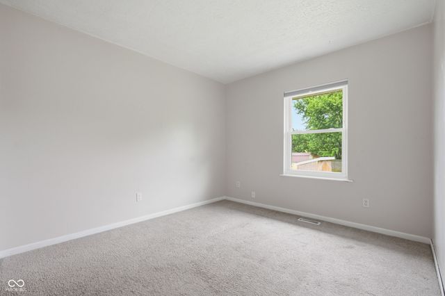 203 Kerr Drive, Lapel, IN 46051