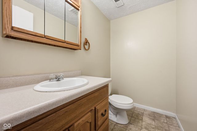 203 Kerr Drive, Lapel, IN 46051