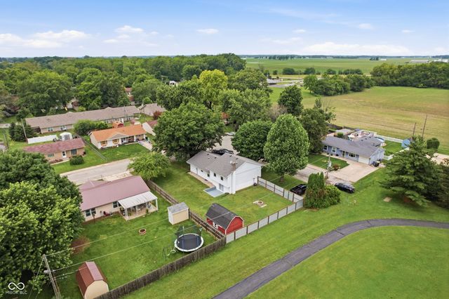 203 Kerr Drive, Lapel, IN 46051
