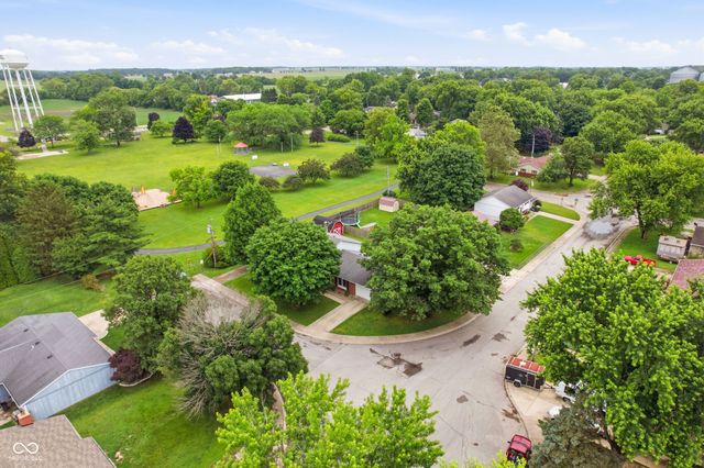 203 Kerr Drive, Lapel, IN 46051