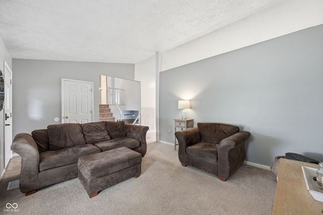 203 Kerr Drive, Lapel, IN 46051