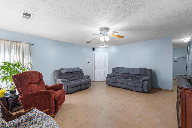 700 97th Street SW, Albuquerque, NM 87121