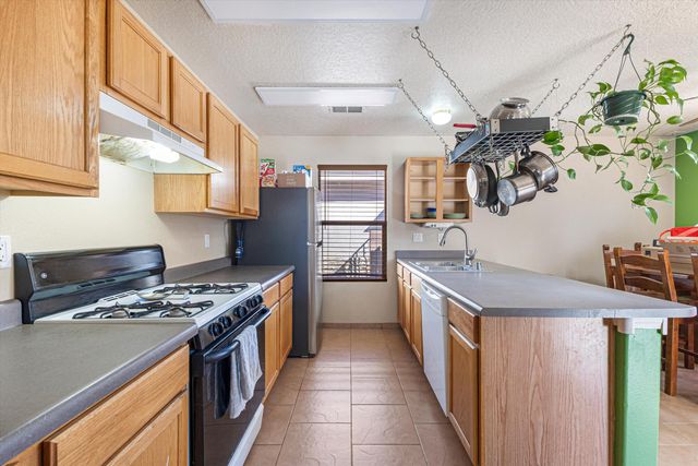 700 97th Street SW, Albuquerque, NM 87121