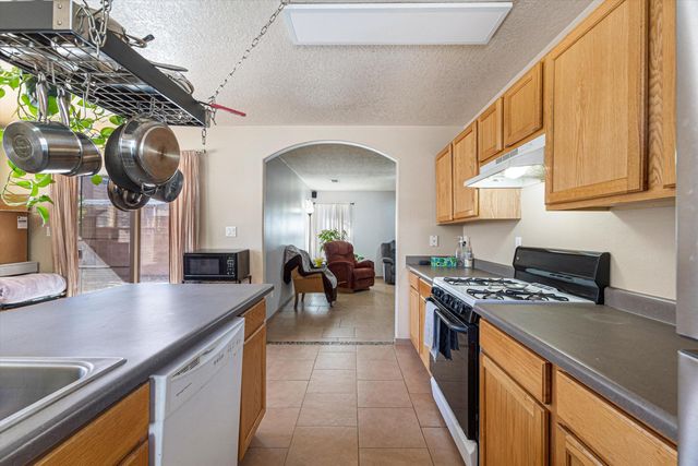 700 97th Street SW, Albuquerque, NM 87121