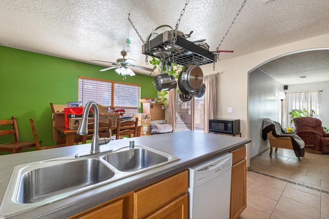 700 97th Street SW, Albuquerque, NM 87121