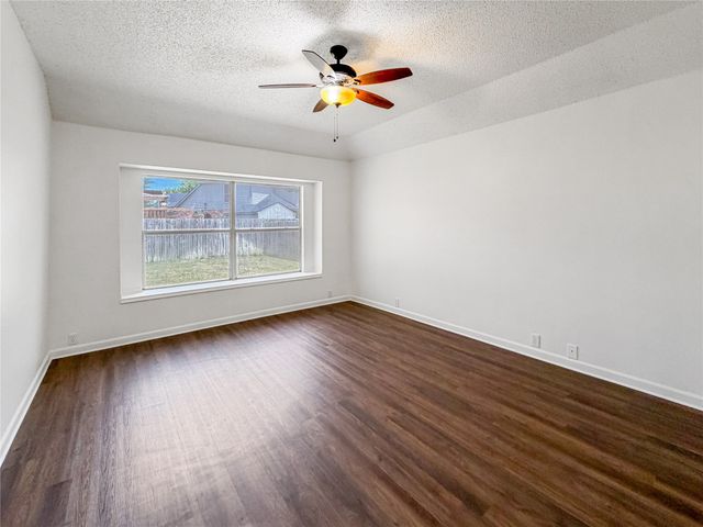 2516 Fairway View Drive, Burleson, TX 76028