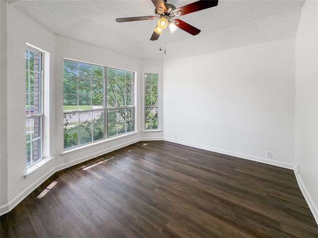 2516 Fairway View Drive, Burleson, TX 76028