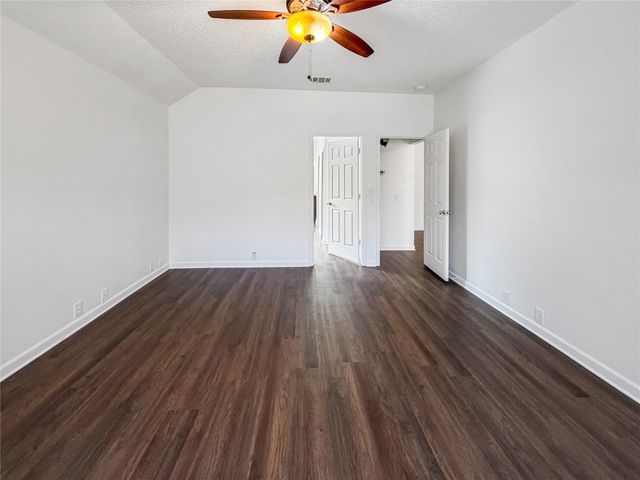 2516 Fairway View Drive, Burleson, TX 76028