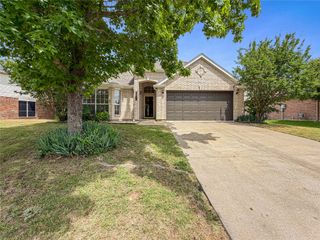 2516 Fairway View Drive, Burleson, TX 76028
