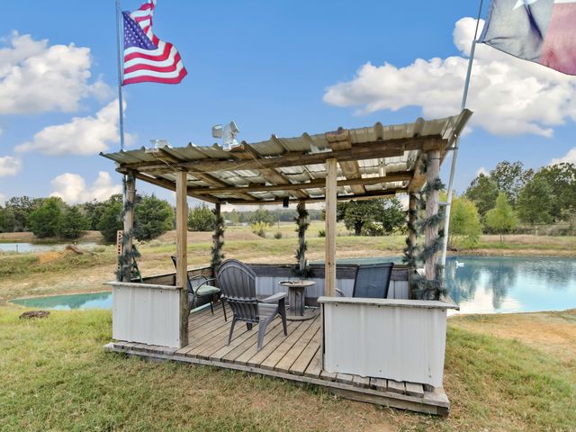 764 County Road 147, Gainesville, TX 76240