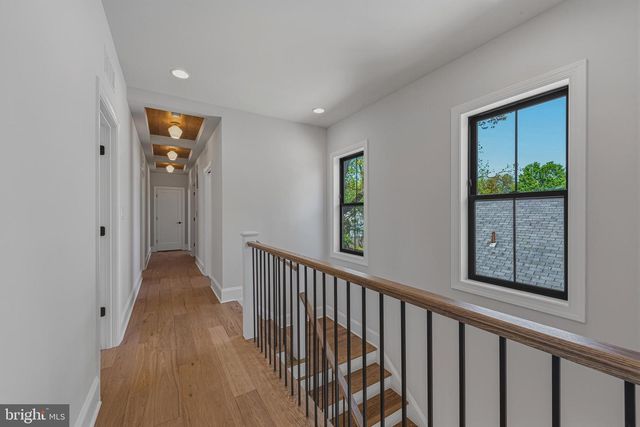 724 N CLEVELAND ST, Arlington, VA 22201