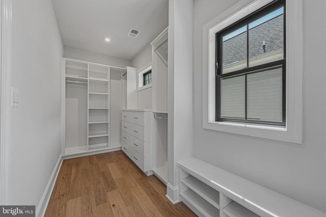 724 N CLEVELAND ST, Arlington, VA 22201