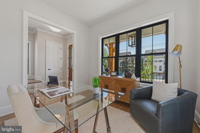 724 N CLEVELAND ST, Arlington, VA 22201