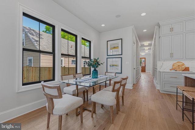 724 N CLEVELAND ST, Arlington, VA 22201
